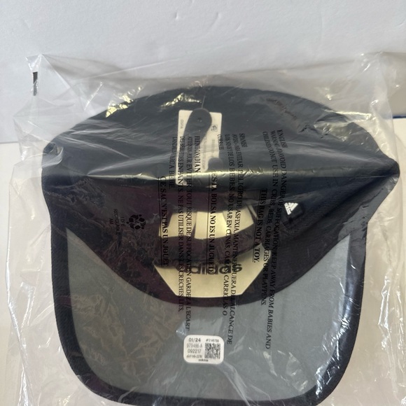 Adidas Black Women's Visor with Reflective Details - Picture 3 of 5